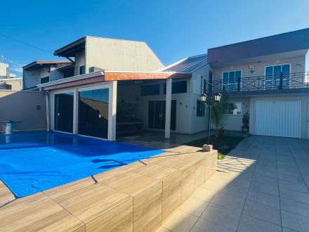EXCELENTE TRIPLEX FRENTE MAR COM PISCINA - RIVIERA