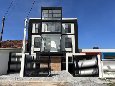 APARTAMENTOS NOVOS - POUCOS METROS DA PRAIA