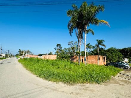 EXCELENTE TERRENO ESQUINA 375 M² SAINT ETIENNE - MATINHOS