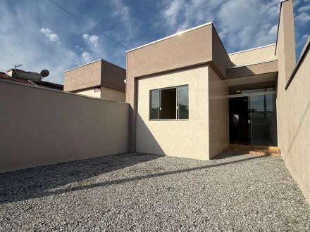 EXCELENTE CASA NOVA SAINT ETIENNE - SÓ R$ 259 MIL 