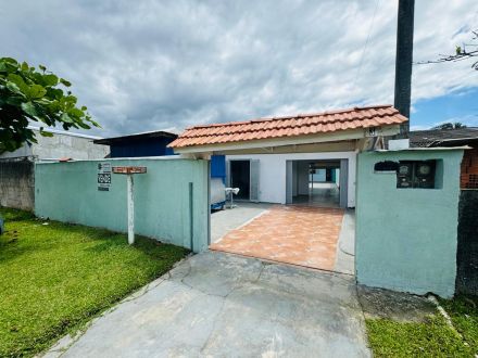 CASA ALVENARIA COM PISCINA - BALNEÁRIO PRAIA GRANDE - MATINHOS